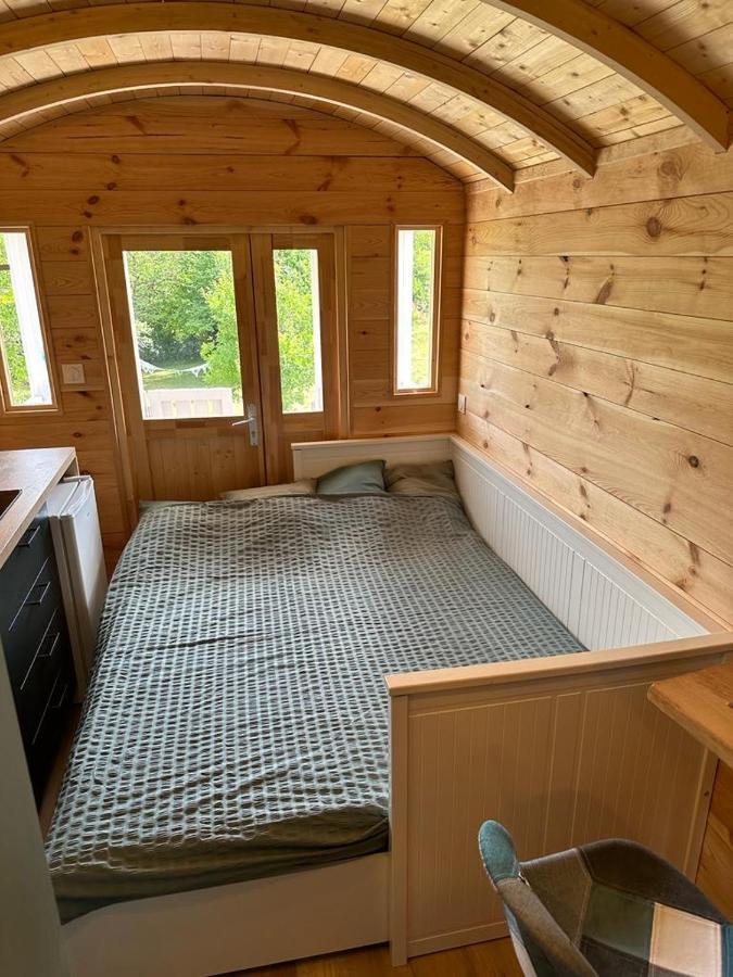 Luxury tent La Roulotte De Lois & Clara Arc-en-Barrois